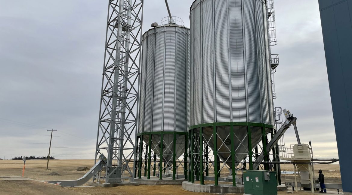 Feedlot Grain Handling and Milling System Atom Automation